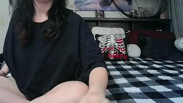 CrystalLakeXO online show from January 13, 10:19 am