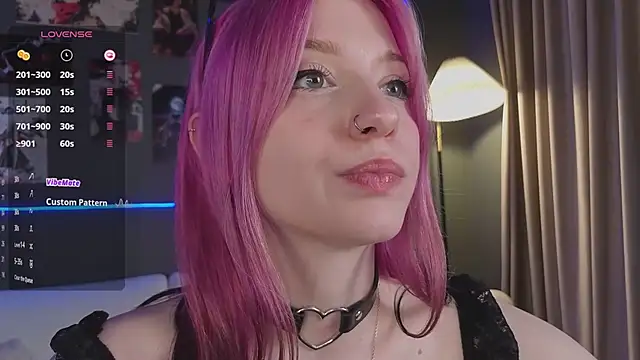arielabradberry online show from June 15, 2:39 pm