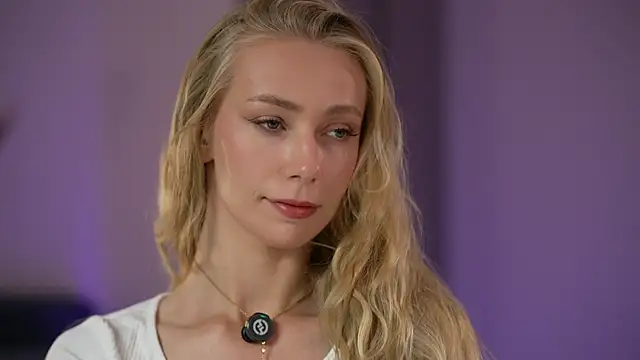 Snapshot of Vika54784 chatting on October 10, 6:29 am Vika54784 online show from October 10, 6:29 am