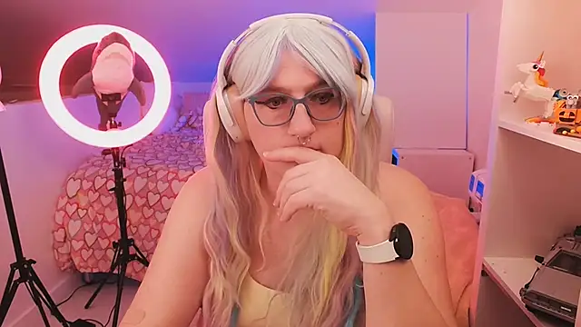 TransCayenne online show from November 16, 3:52 am