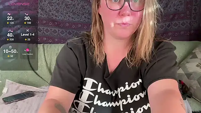 GlitterKitty108 online show from December 20, 2:10 pm