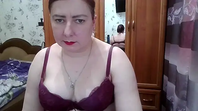 SophieNightAh online show from February 18, 6:29 pm