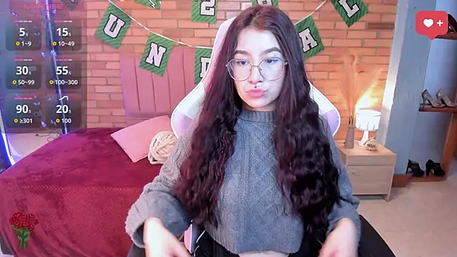 Amy joones online show from June 24, 11:42 am