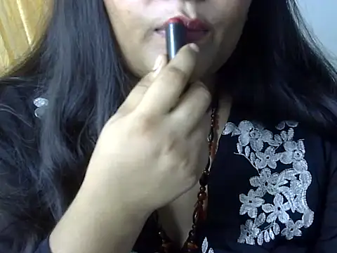 cutelady65 online show from May 31, 12:44 pm