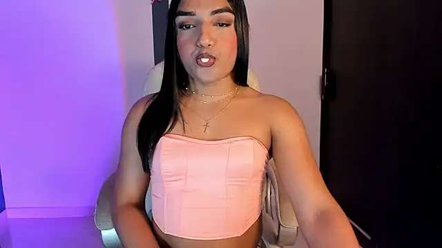 CandyLatinHott online show from November 28, 1:30 am