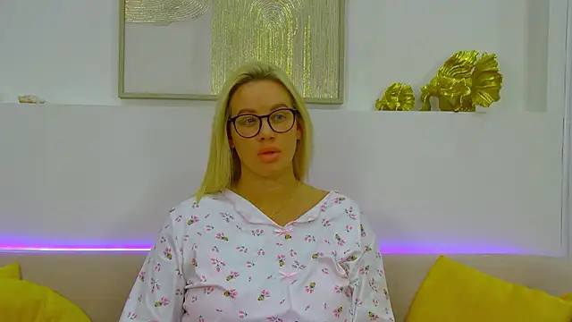 MariaNeumann online show from March 13, 6:36 am