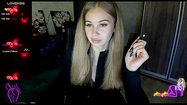  NigoNika online show from October 17, 2:42 pm