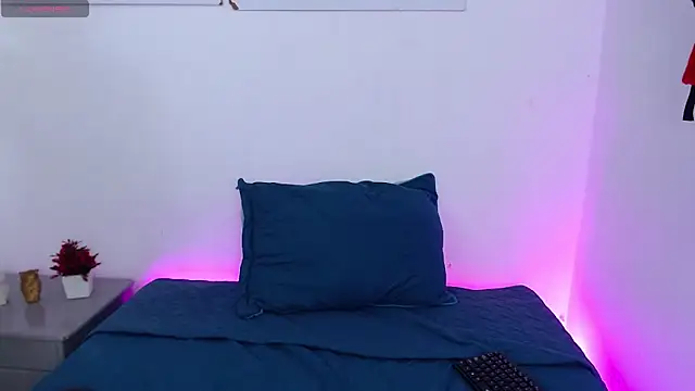 ms valentina online show from November 11, 6:05 pm