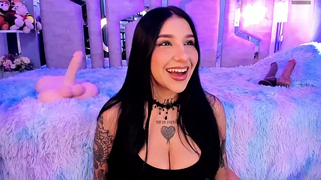 Leiaa  online show from November 21, 1:51 am