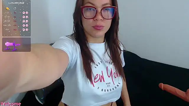 SharonR1 online show from October 3, 10:48 pm