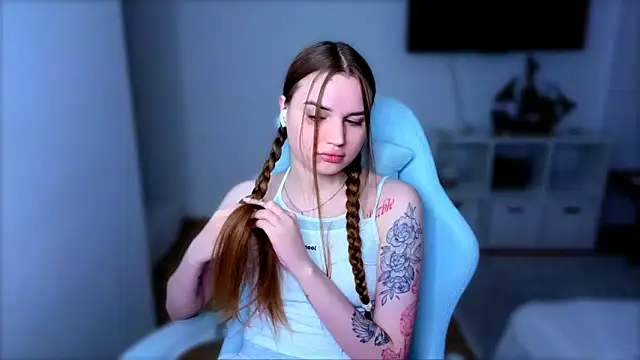 StellaLawless online show from December 16, 10:26 pm