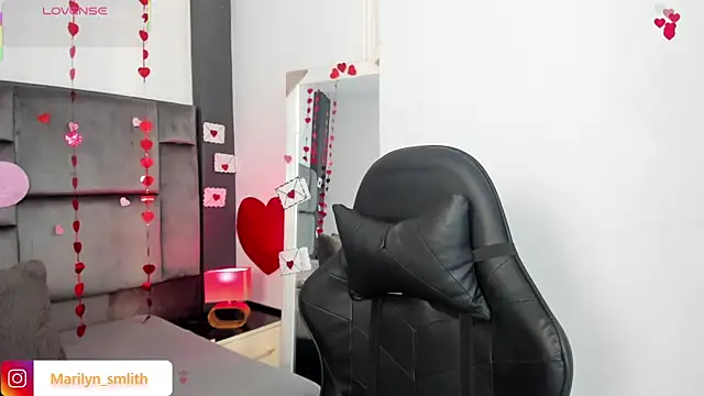 MarilynSmIith online show from February 10, 12:41 pm