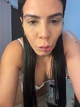 valecruz903 online show from January 15, 4:46 pm