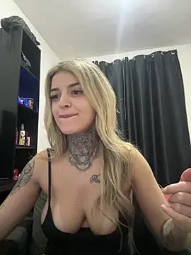 bbholli online show from December 15, 10:37 pm