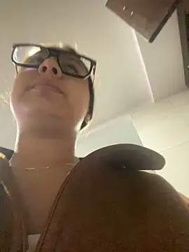 Snapshot of Miabonnett_ chatting on September 29, 11:59 am Miabonnett online show from September 29, 11:59 am