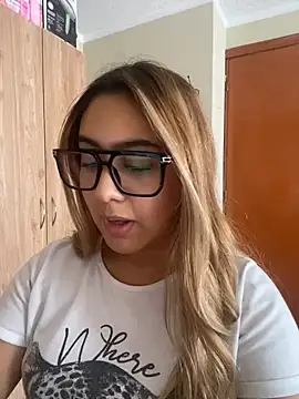 Miabonnett  online show from July 28, 7:39 pm