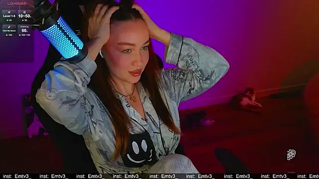 Emili1- online show from May 4, 9:57 am