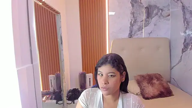 LAILAMORFY online show from July 25, 12:23 pm