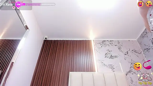 MADISON ROWAN1 online show from August 1, 3:41 am