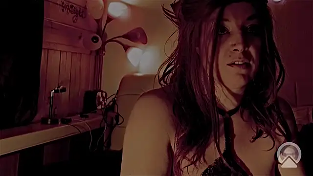 MonroeLoves online show from March 19, 6:18 am