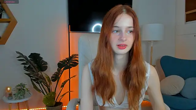 Viola  moon online show from November 15, 1:12 pm