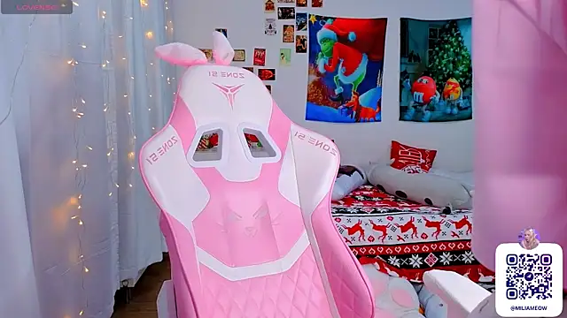 Milia Parker online show from January 11, 8:03 pm