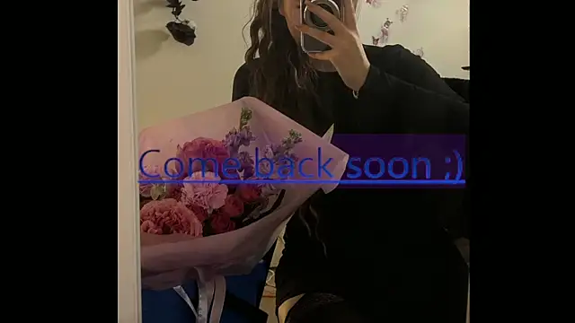Josephine Kiss online show from May 3, 1:14 pm