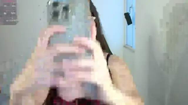 livgomez online show from March 18, 1:16 pm