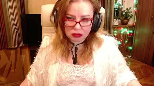 Miss Tress online show from February 21, 8:53 pm