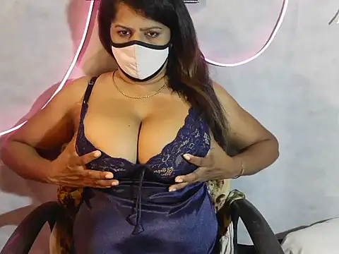 Addy Xl online show from September 11, 11:05 pm