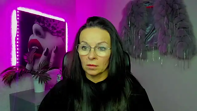 HelenLuxx online show from November 25, 3:36 pm