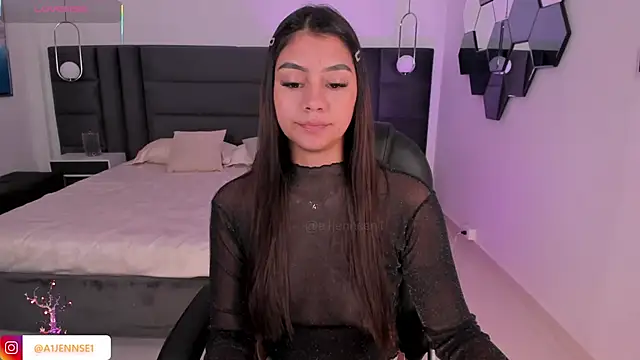 Snapshot of AllyJensen chatting on October 13, 11:57 am AllyJensen online show from October 13, 11:57 am