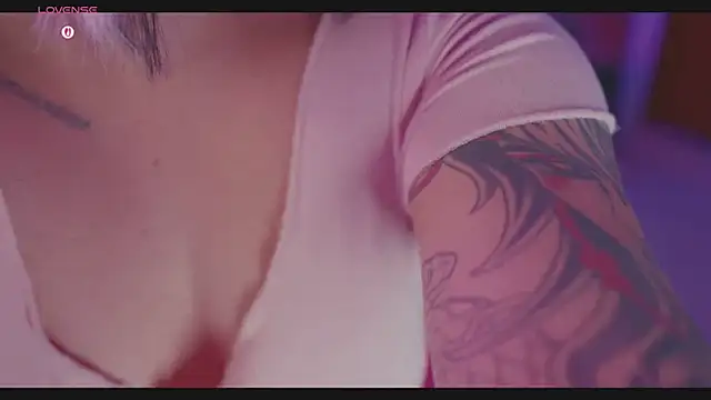 sensualkattt online show from July 18, 1:57 pm