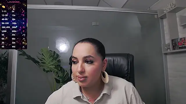 BustyAllyy online show from July 18, 2:30 pm