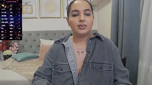 BustyAllyy online show from March 11, 9:39 pm