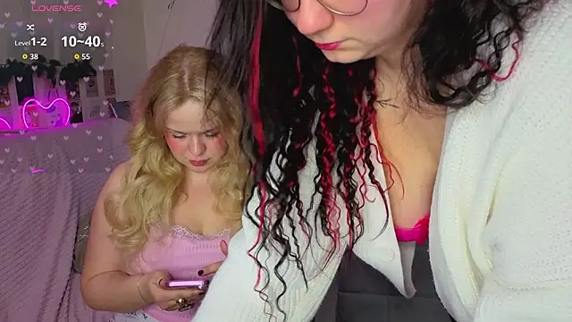 HANNA MONTANAS online show from March 18, 7:08 pm