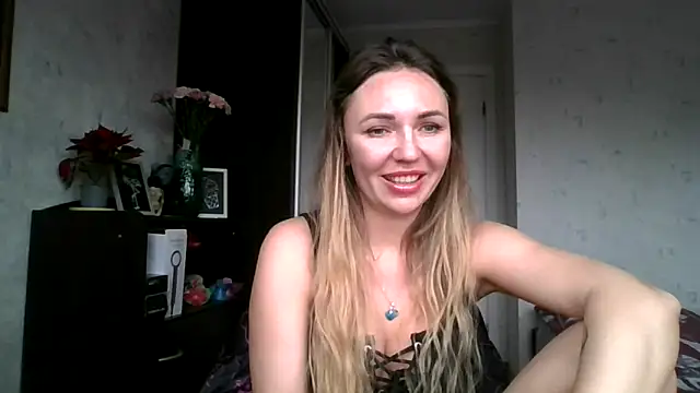 AngelinaLove28 online show from December 18, 8:41 am