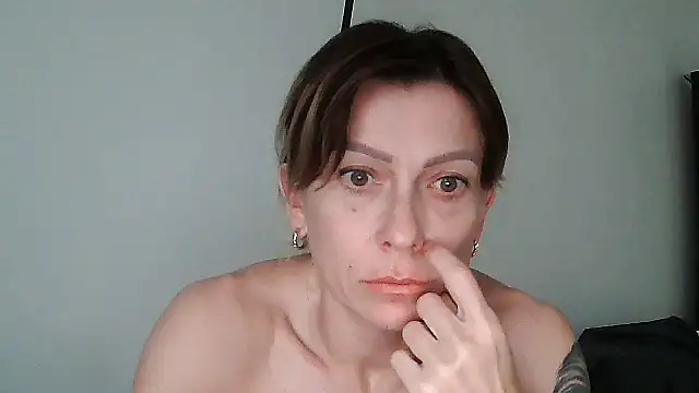 anechka1 online show from April 28, 11:52 pm