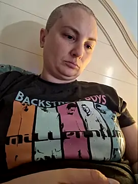 MilfyMrsRobinson online show from May 3, 4:32 pm