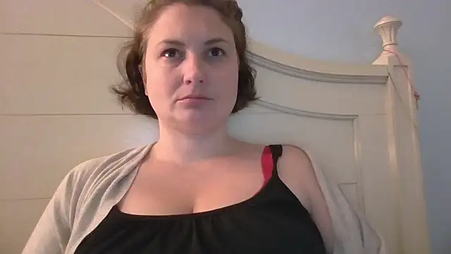 MilfyMrsRobinson online show from December 18, 10:25 pm