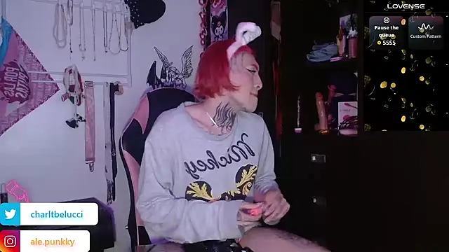 charlotbelucci  online show from February 6, 8:07 am