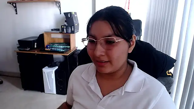 DyannaBloom online show from August 4, 7:42 pm