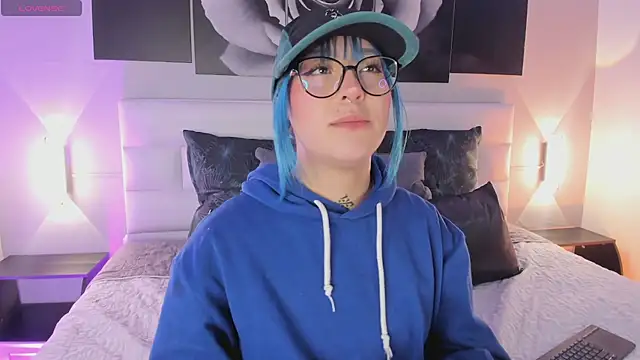 sofi bakerr online show from October 18, 12:19 pm