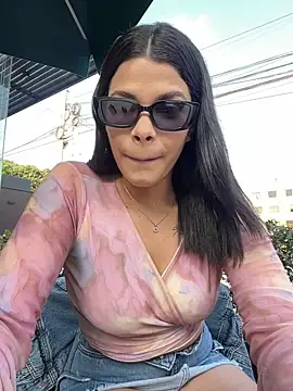 Snapshot of Leah_Honey26 chatting on September 23, 9:24 pm Leah Honey26 online show from September 23, 9:24 pm