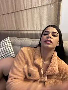 Snapshot of Leah_Honey26 chatting on October 3, 10:48 pm Leah Honey26 online show from October 3, 10:48 pm