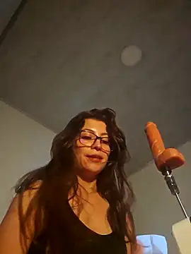 mmm-Virginia online show from February 21, 8:53 pm