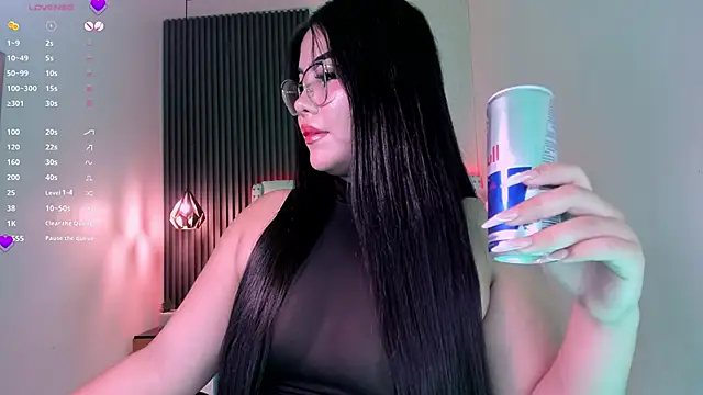 aliscollins  online show from June 23, 3:26 am