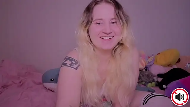 Glitch Witch online show from March 10, 1:09 am