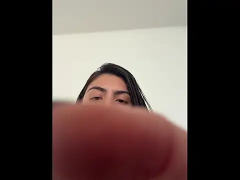 IrisBaker online show from July 8, 7:38 pm