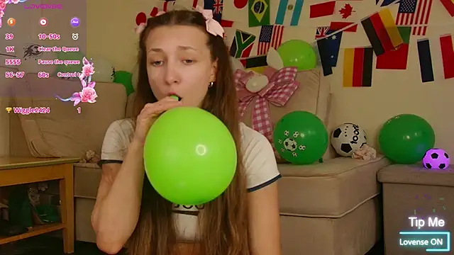 Milky flexy cat online show from June 15, 2:50 pm